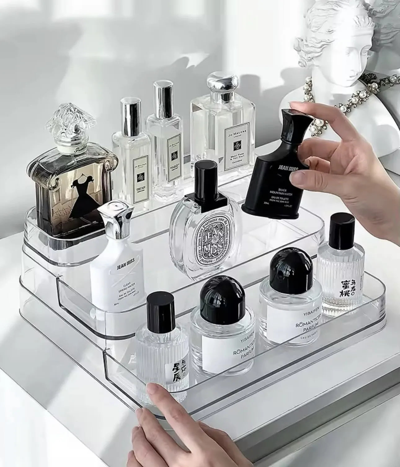 Présentoir en plexiglass