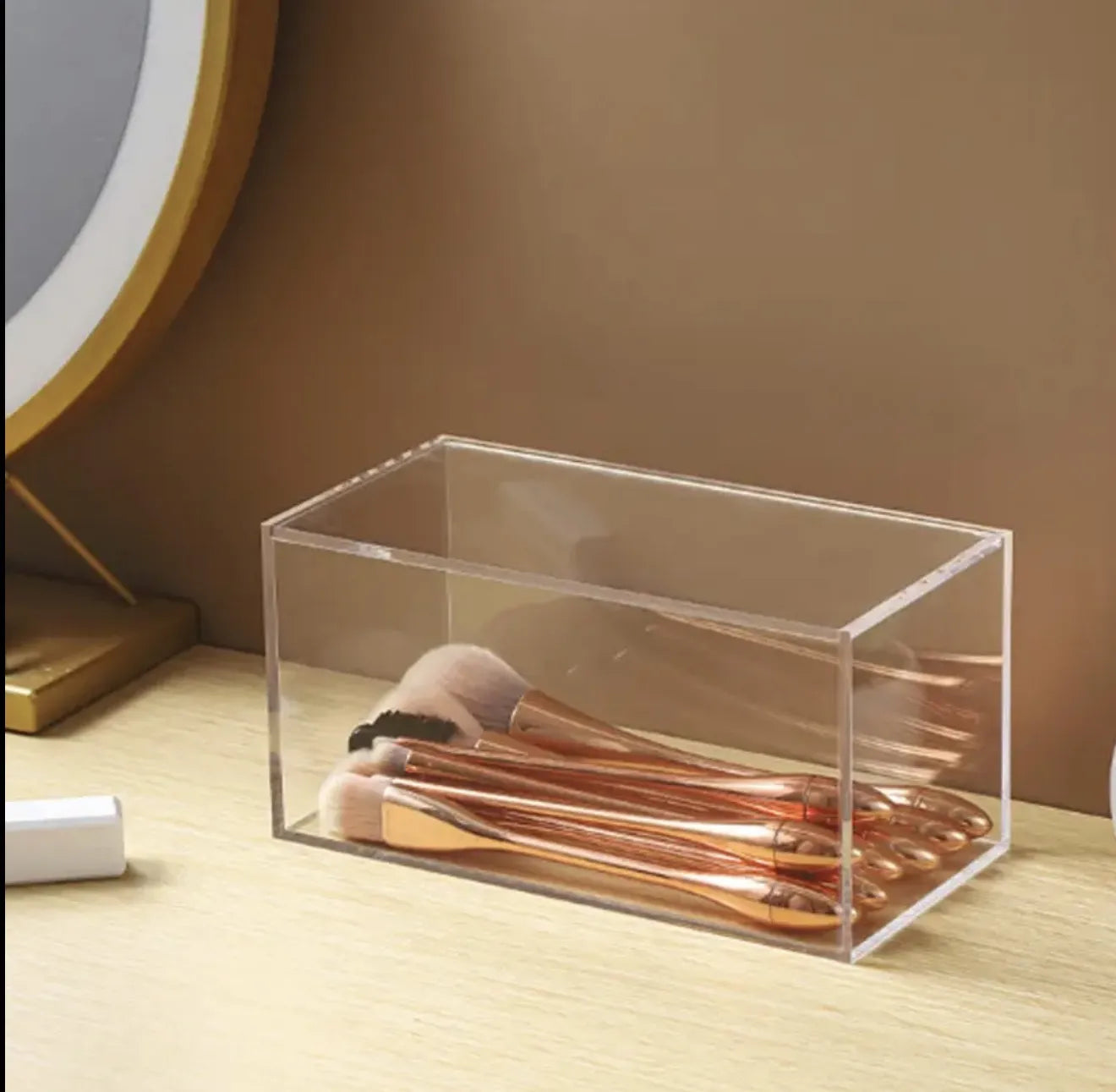 Boite de rangement en plexiglass