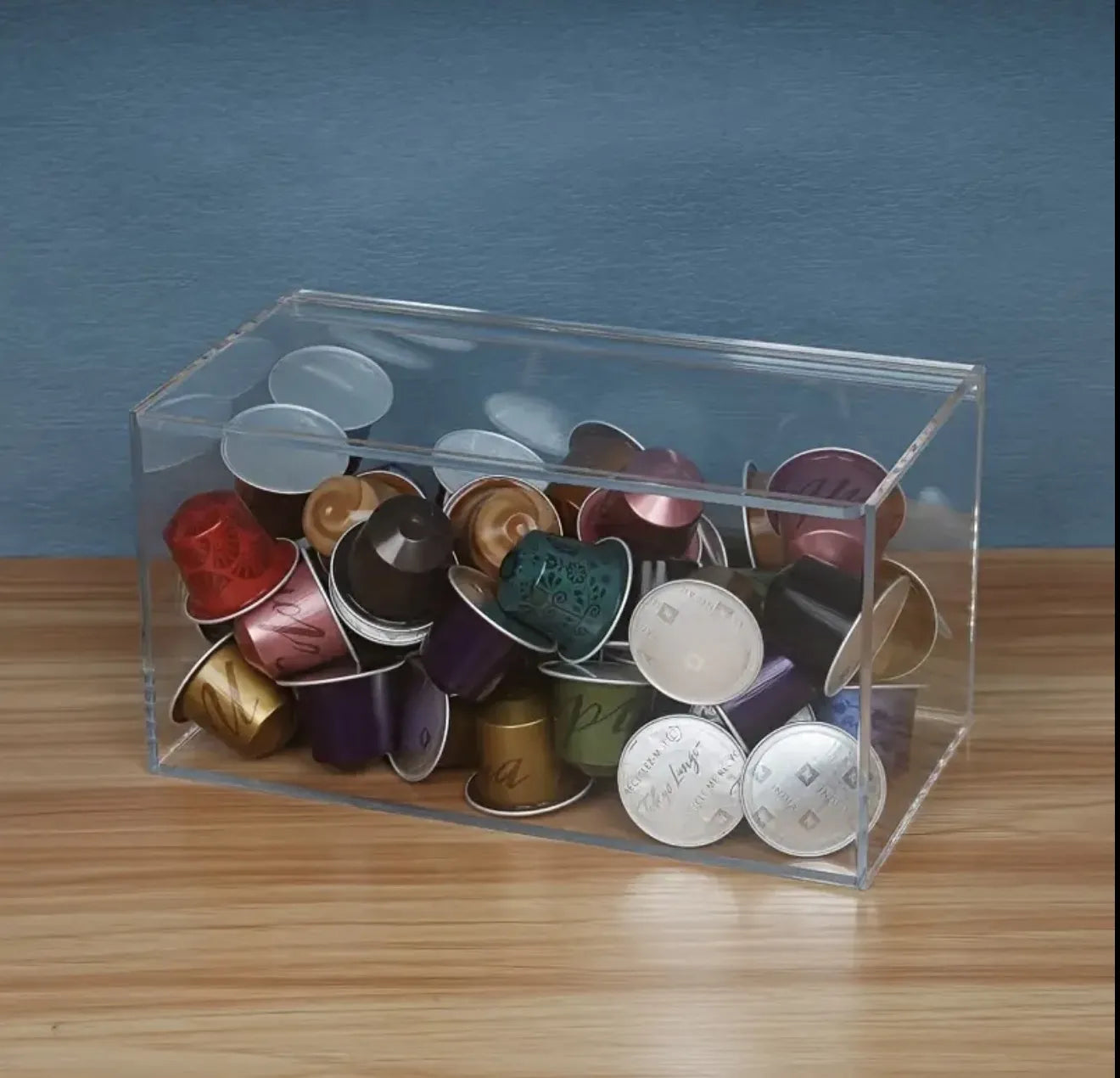 Boite de rangement en plexiglass