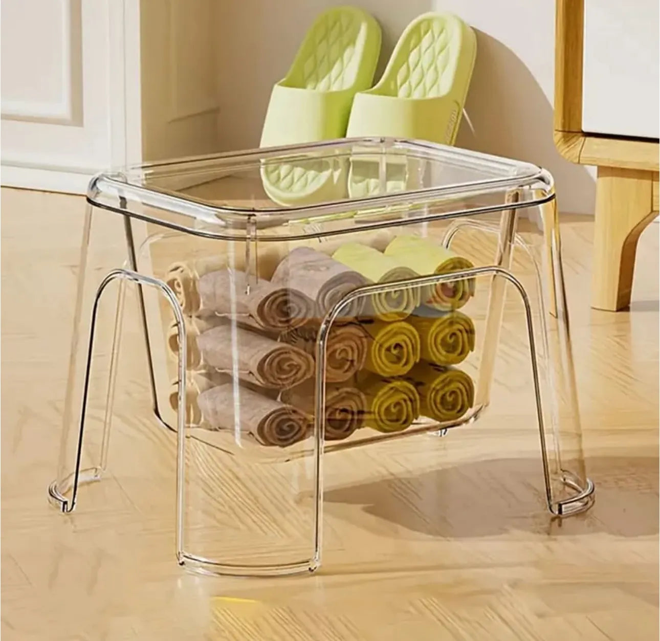 Tabouret en plexiglass