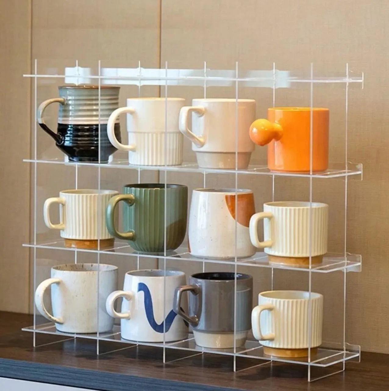 Organisateur tasses en plexiglass