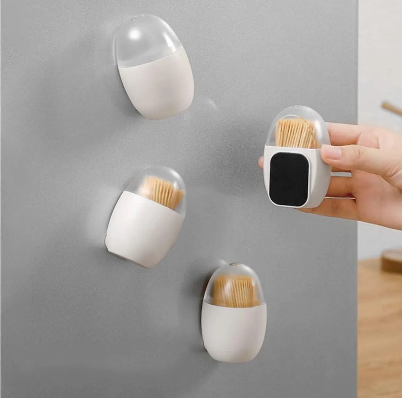 Porte-cure-dents magnétique