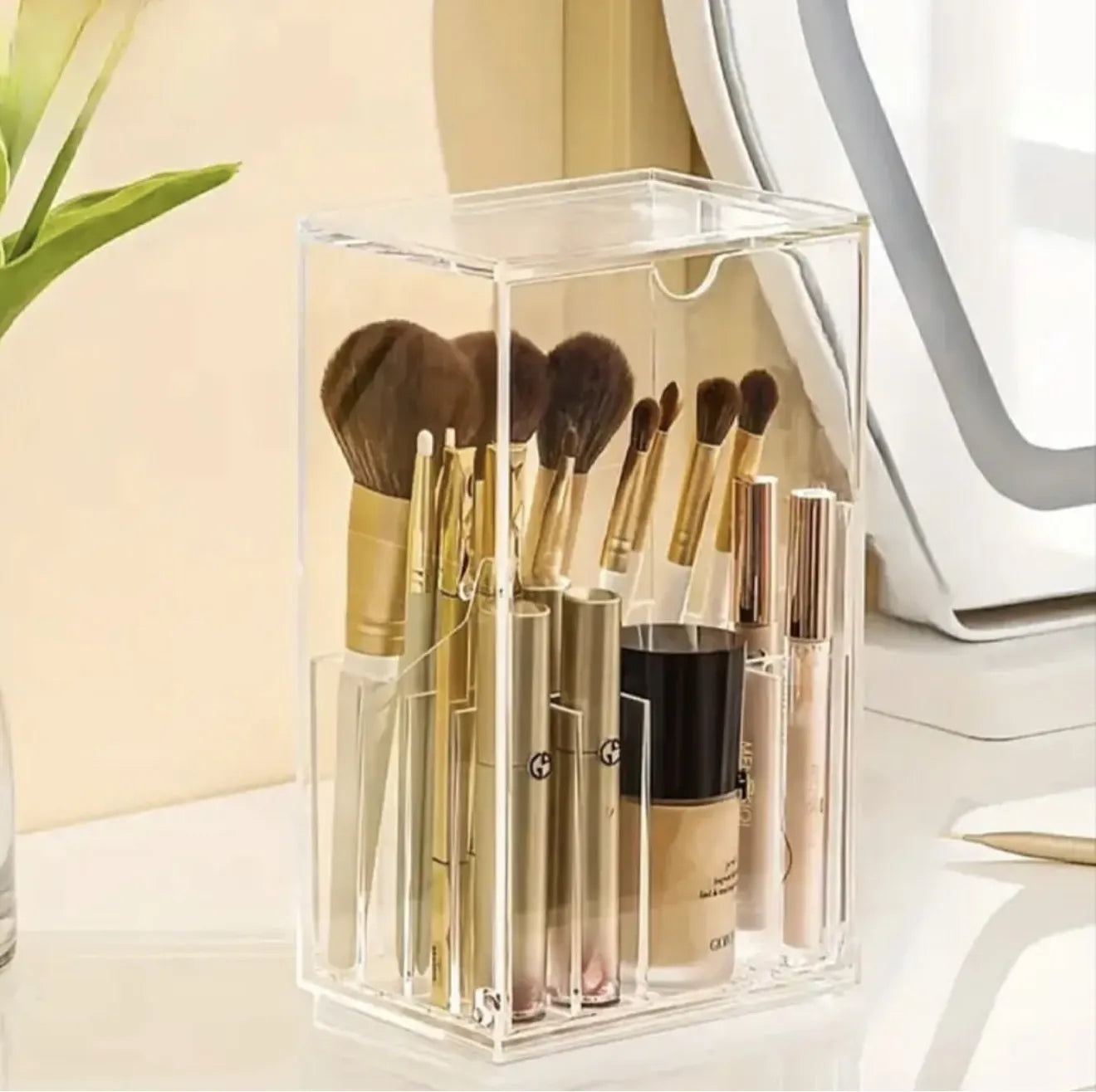 Boite de rangement en plexiglass