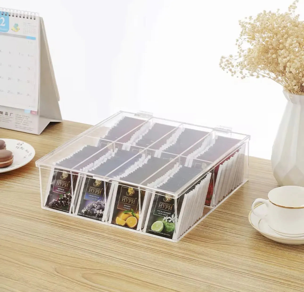 Boîte de rangement en plexiglass