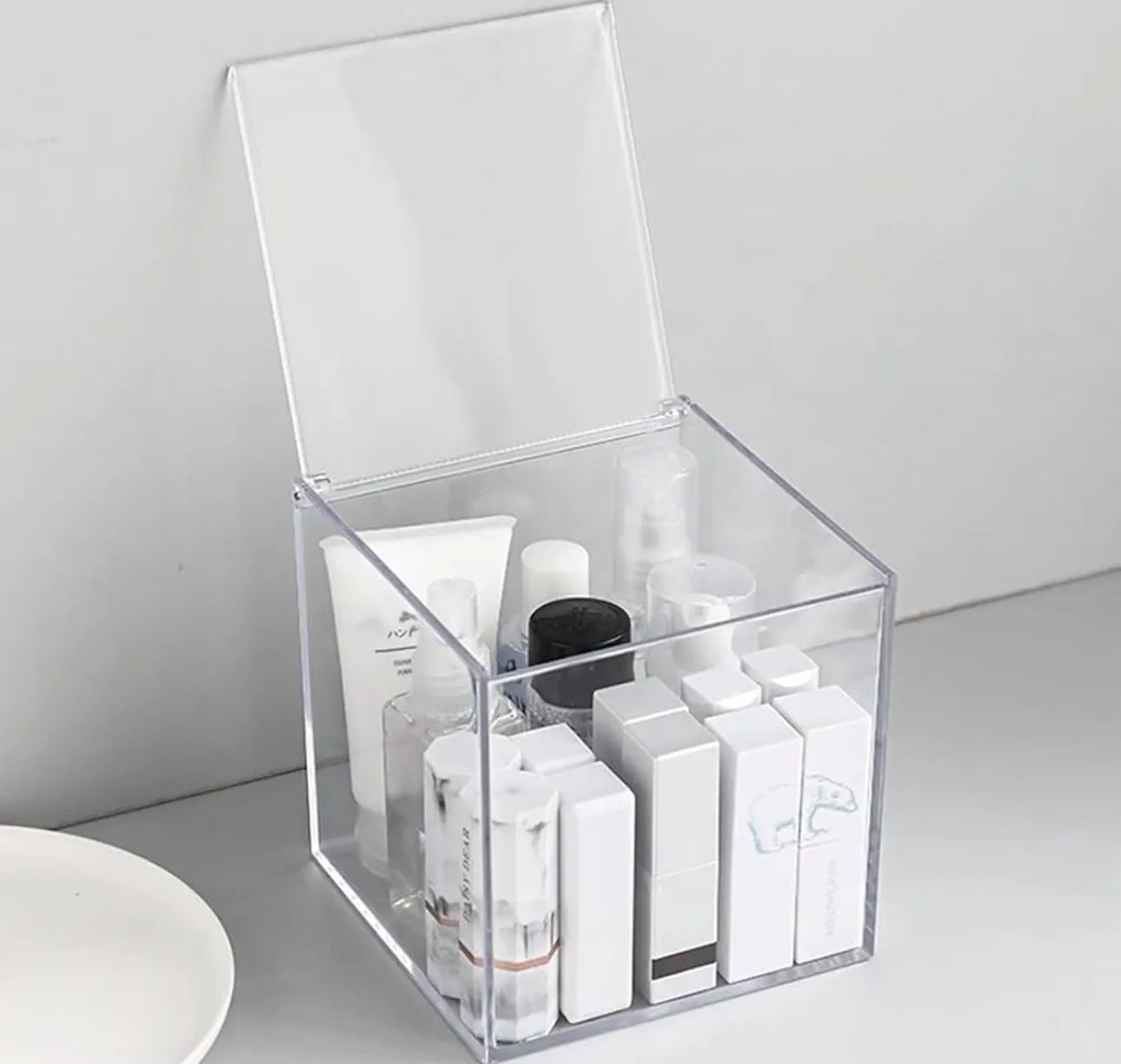 Boite de rangement en plexiglass