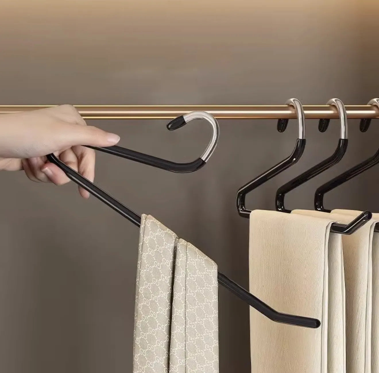 Lot de 5 cintres à pantalons