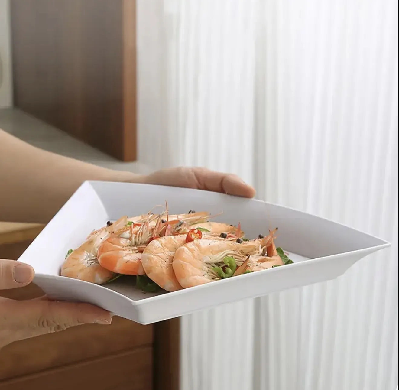 Lot de 12 assiettes en mélamine