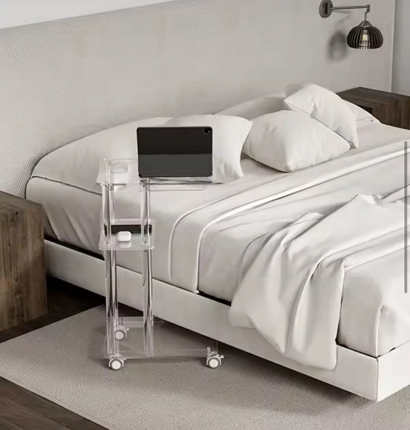 Table d'appoint en plexiglass