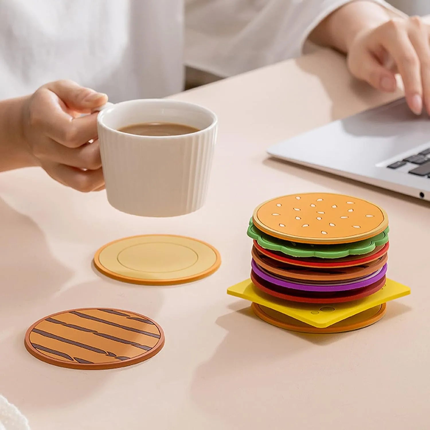 Lot de 8 sous tasses