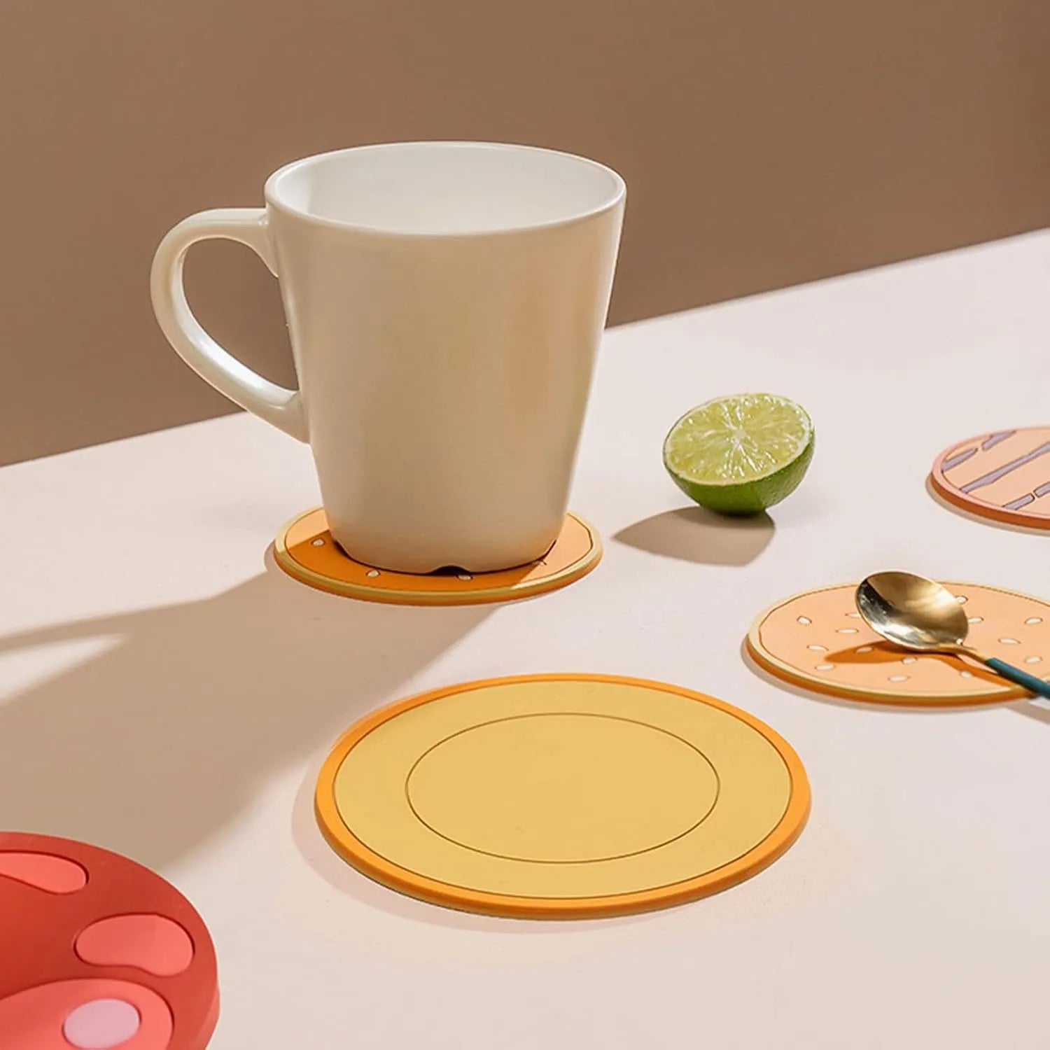 Lot de 8 sous tasses
