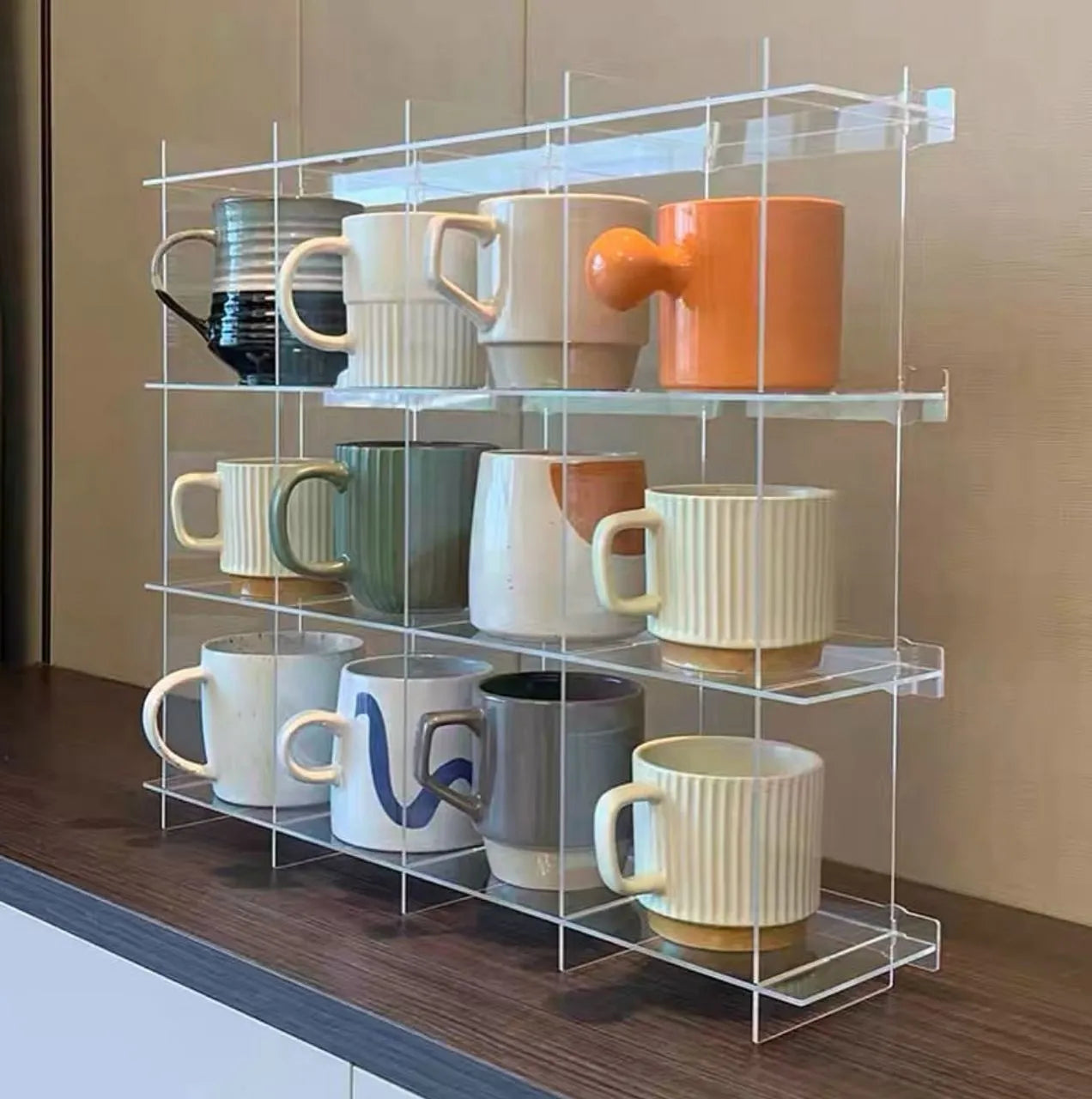 Organisateur tasses en plexiglass